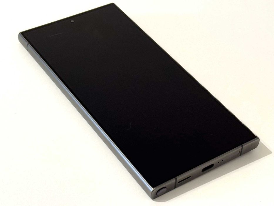 Бартер! Samsung Galaxy S24 Ultra Titanium Black (Черен)