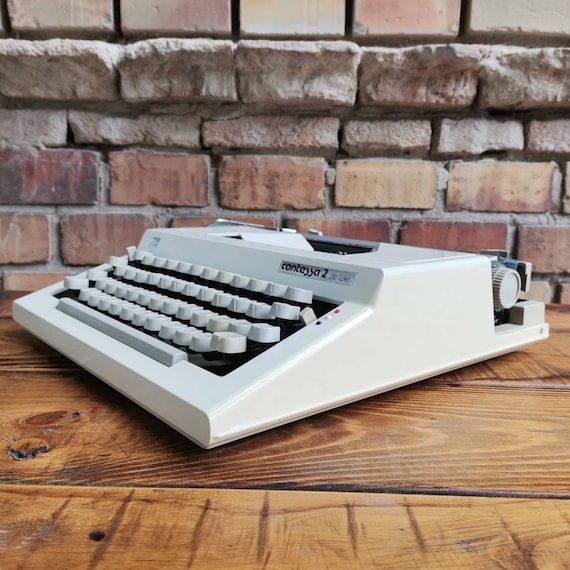 Masina de scris vintage Adler Contessa 2 Deluxe