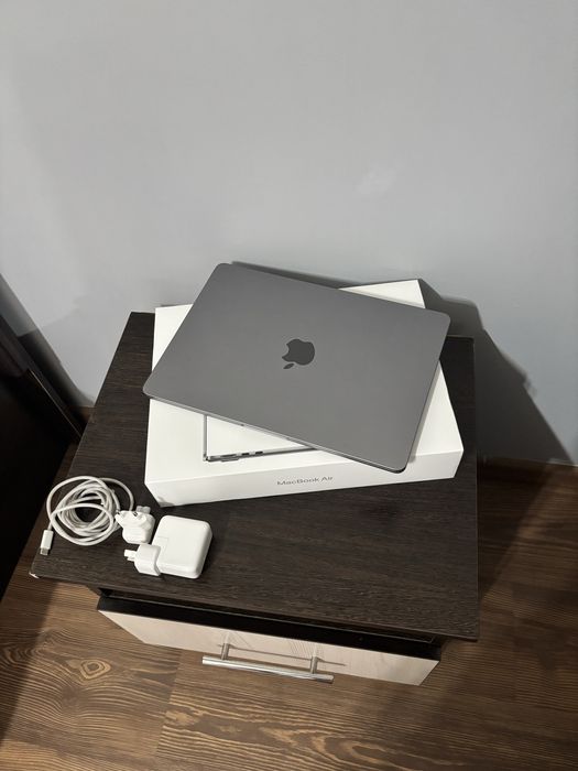 Macbook air m2 2022, 96%