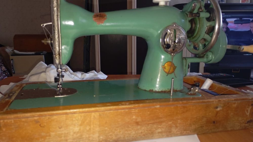 Продаю швейную машинку