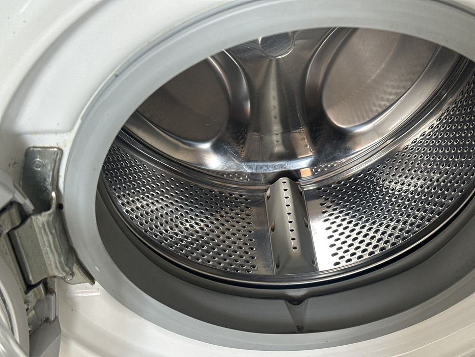 Стиральная машина hotpoint