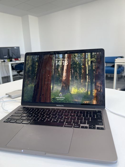 Macbook pro m2 на 256 gb