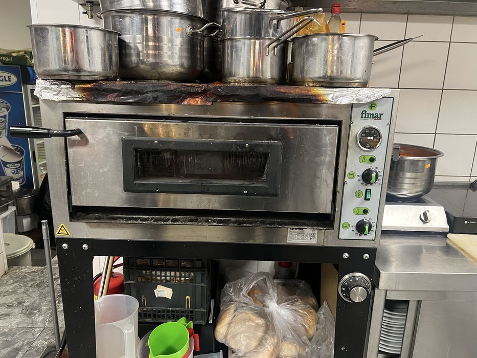 Професионална пещ за пица с маса