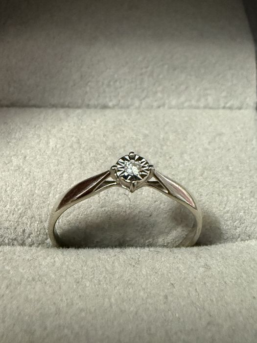 Бриллиантовое кольцо