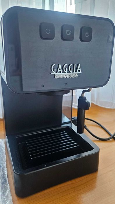 Продавам почти нова КАФЕМАШИНА GAGGIA STYLE EG2111 STONE BLACK