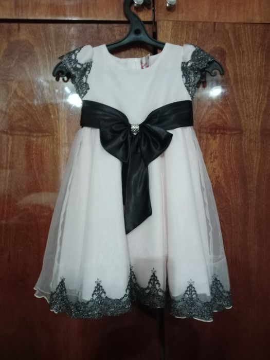 Нарядные платья на девочку