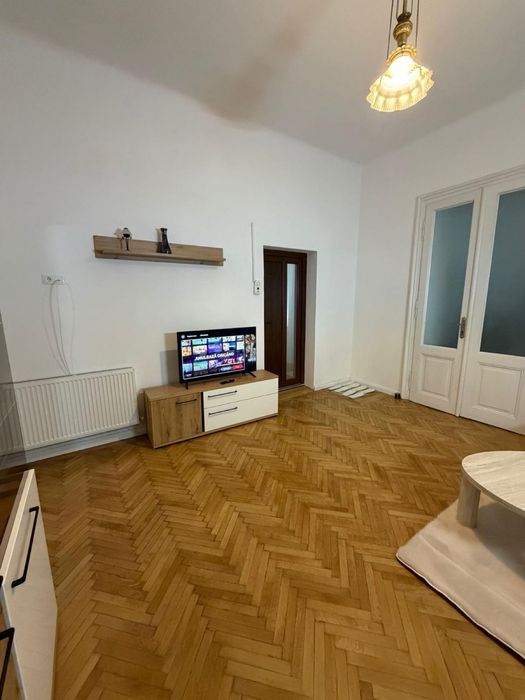 Angelas Home City centrum Regim Hotelier 3 camere  baie , bucatarie , loc de fumat ,parcare , parcul Astra Sibiu
