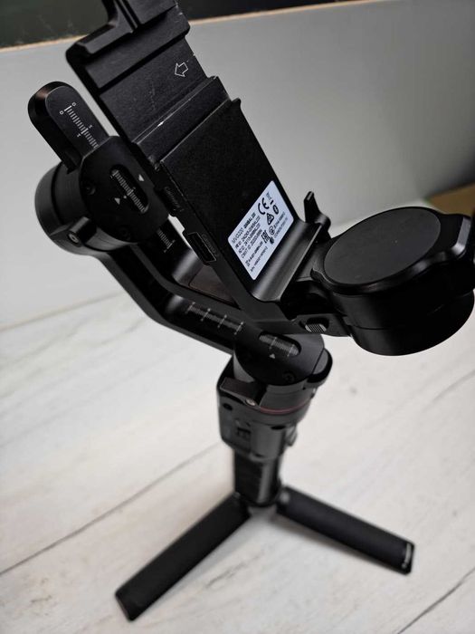 Vând Stabilizator / Gimbal Manfrotto MVG220 - Kit Complet, Stare Excelentă