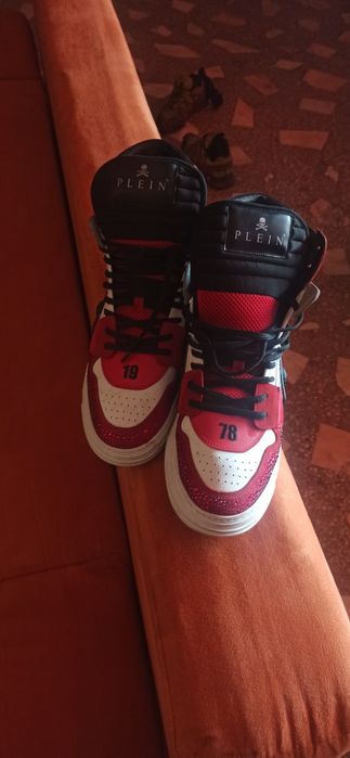 Adidași gheata,43  mai multe poze în privat