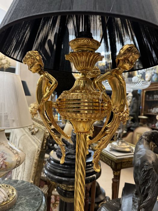 Lampadar din bronz masiv