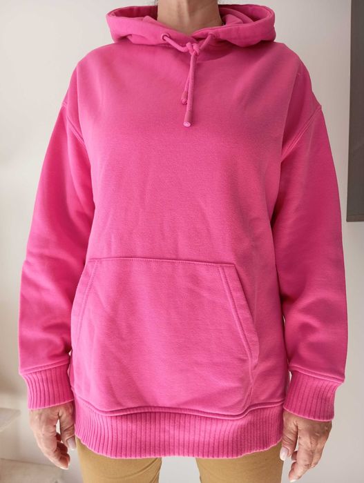 Суичър в циклама с качулка