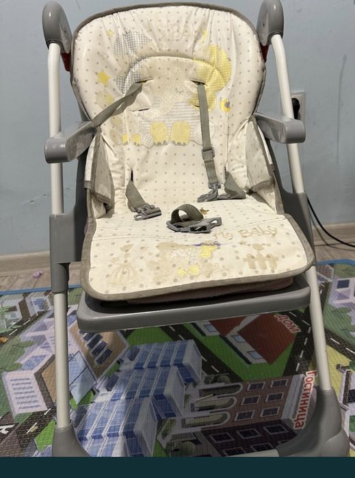 Детский стульчик для кормления