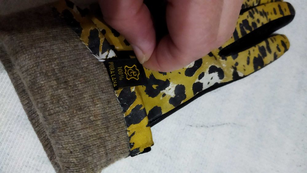 Продам женские перчатки