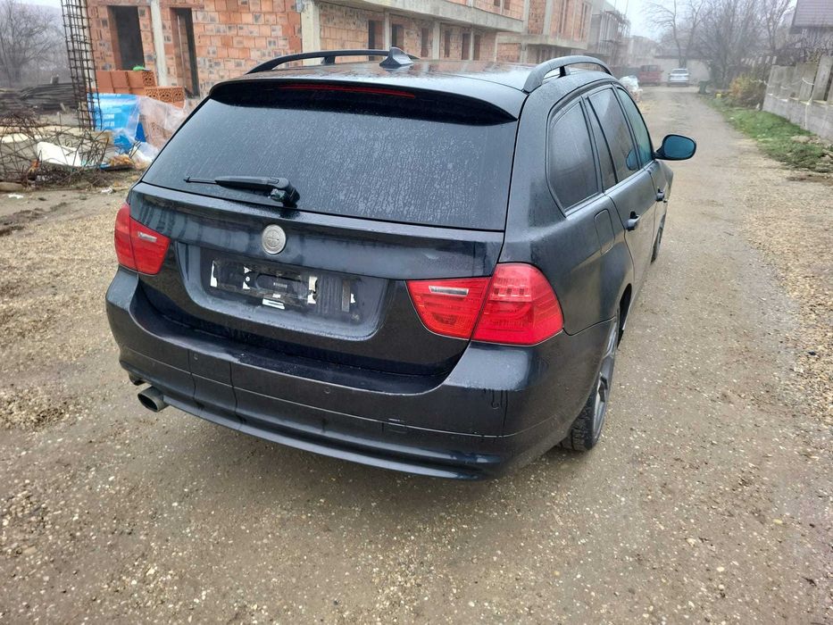 Dezmembre bmw e91 320d 177 cp n47 trapa panorama,an 2009