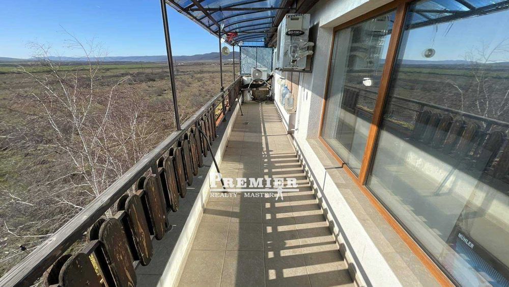 Предлагаме за продажба  тристаен апартамент в района на Чолакова чешма