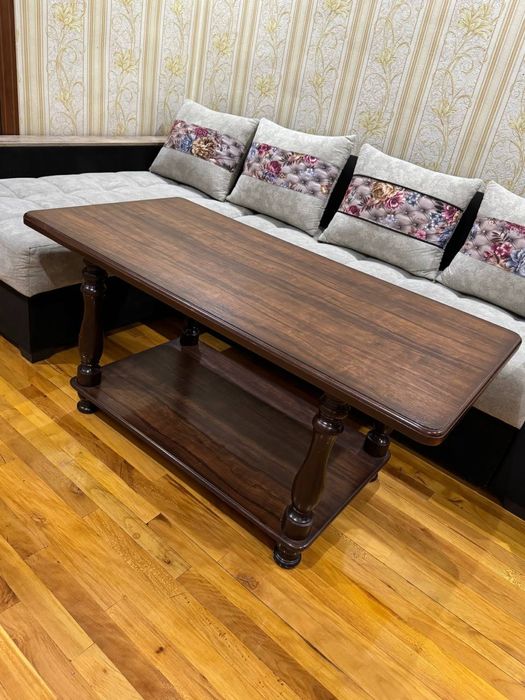 Кухонная мебель, стол в бонус