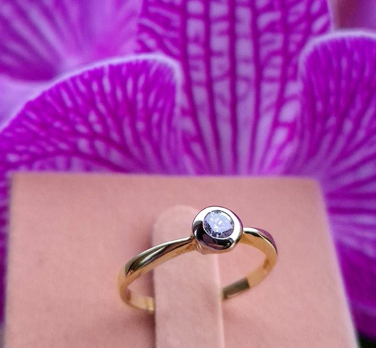 Inel din aur de 14K cu diamant natural certificat