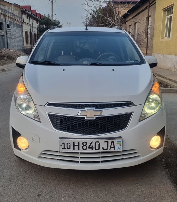 Chevrolet Spark oq rangli 3 pozitsiya