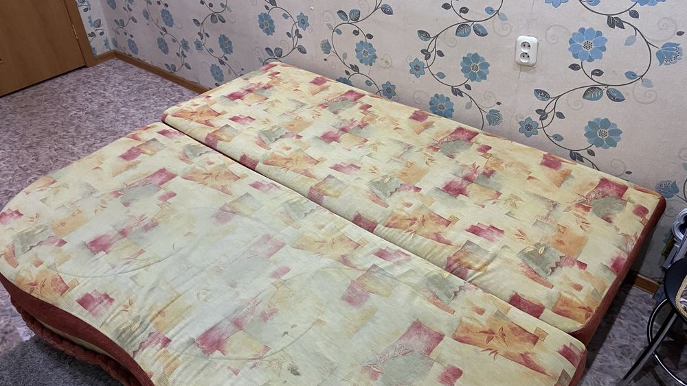 Продаю удобный диван-софа