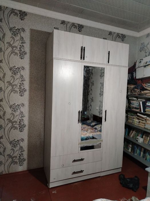 Shkaf sexdi uzidan boradi birinchi quldan