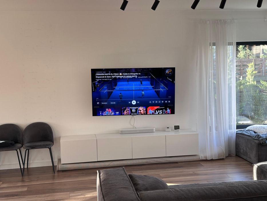 Vând consola Tv Ikea