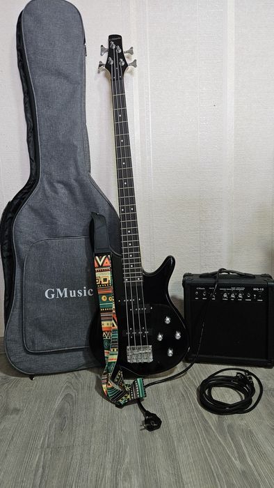 Бас-гитара с комбиком