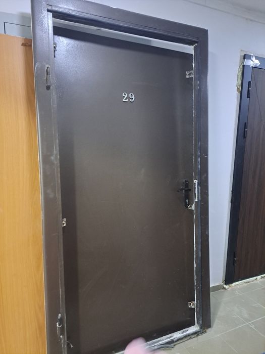 Продам дверь б/у