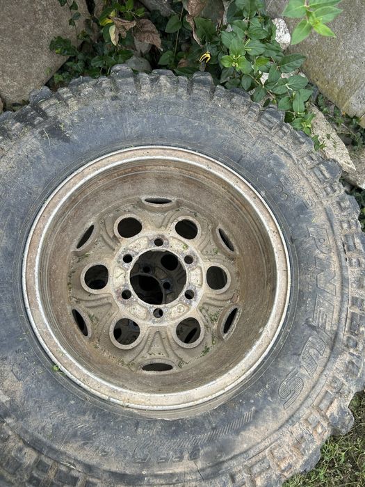 Vand 3 cauciucuri de teren