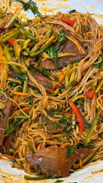 Salatlar,pirojniylar,disertlar,julyen va somsalar