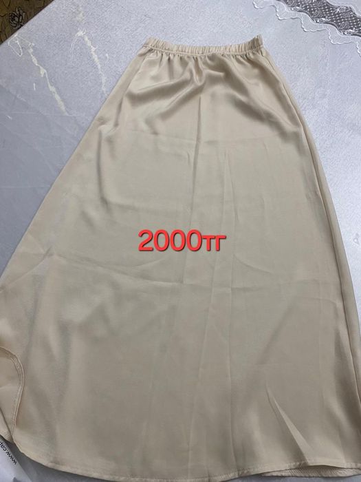 Очень красивое молодежное платье.