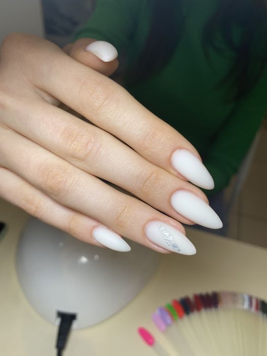 Маникюр от 6000 наращивание от 7000