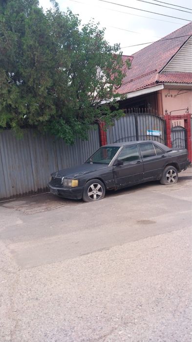 Продам Авто мерседес 190