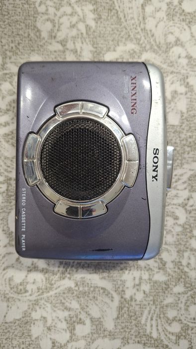 Уокмен  Sony xinxing zn -59,cassete player