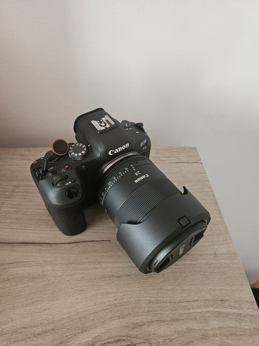Canon R6 + Canon 24 mm 1.4 VCM