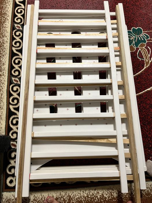 Продам манеж краватку