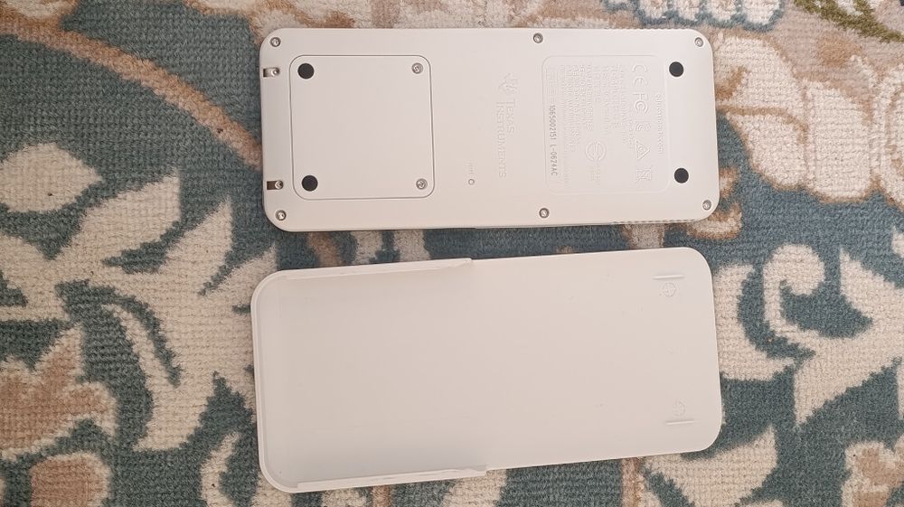 Ti 84 plus ce  калкулятор