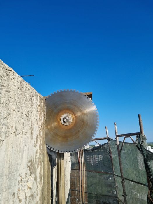 Taiat Taiere sectionare Decupare piconare carotare beton armat