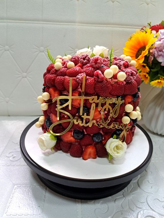 Tortlar va shirinliklar. Торты и сладости.