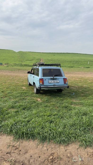Vaz 2104 sotiladi