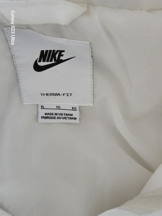 Оригинално ново яке Nike