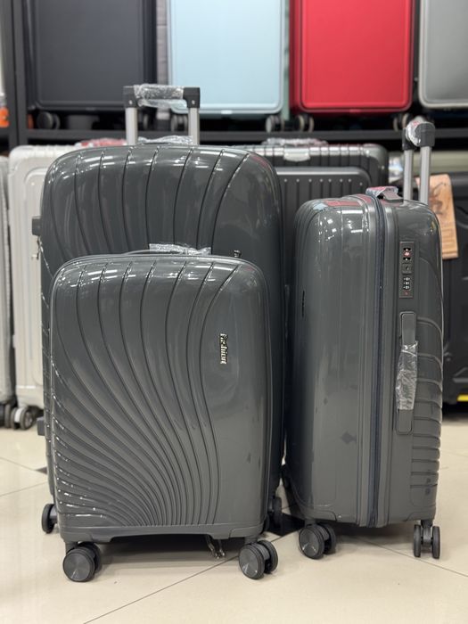 Katta  chamadon / chemodan skidka narxlarda