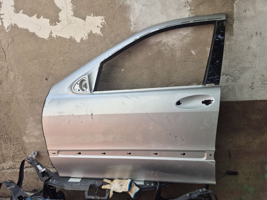 Двери левые водителя Mercedes W220