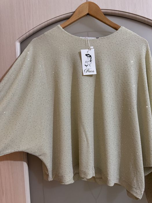 Двойка с блестящими стразами