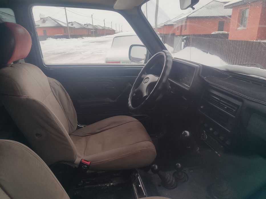 Продам ниву 2000 год