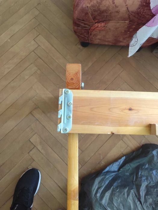 Продавам легло  персон и половина