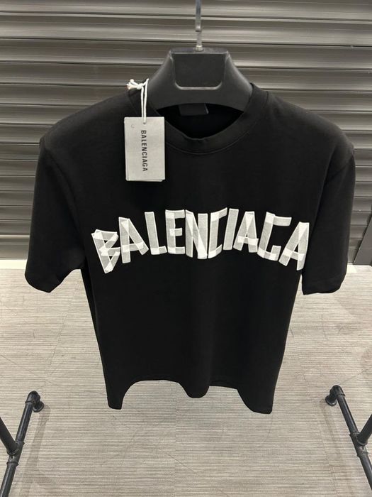 Tricou balenciaga