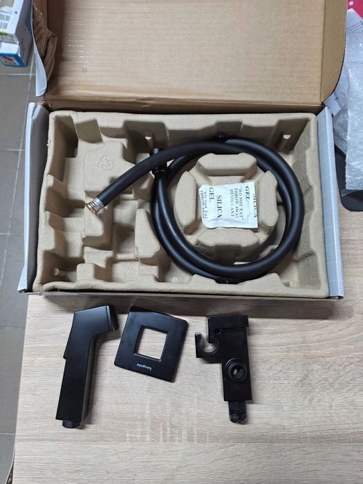 Hansgrohe - Ventil de perete cu duș manual de bideu, negru mat 29231670