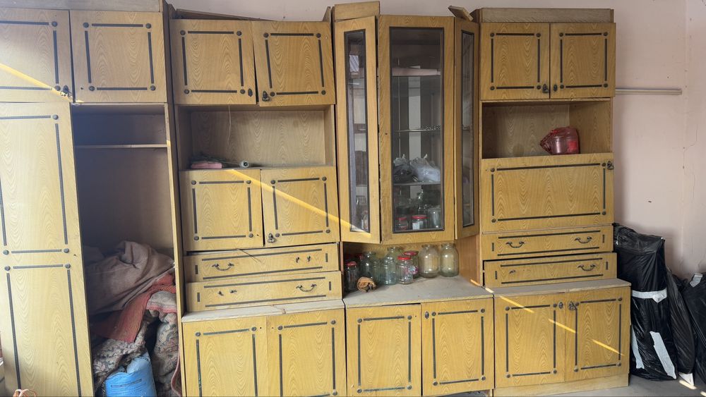 Отдам бесплатно шкаф