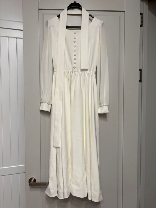 Белое шикарное платье