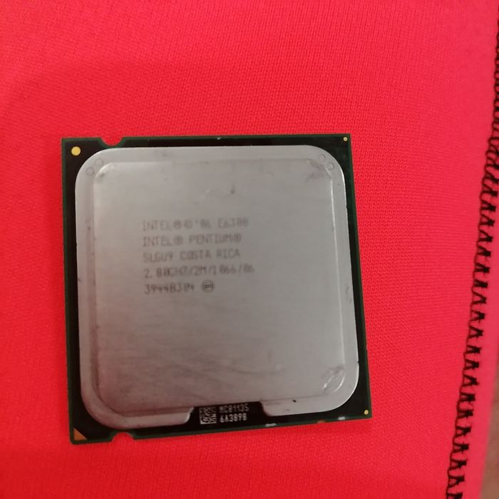 Процессор Intel Pentium E6300 (LGA 775, 2.8 ГГц